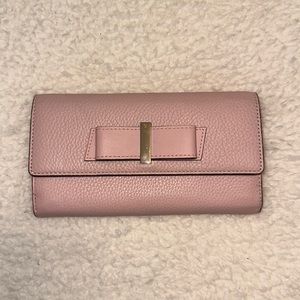 Kate Spade wallet on chain